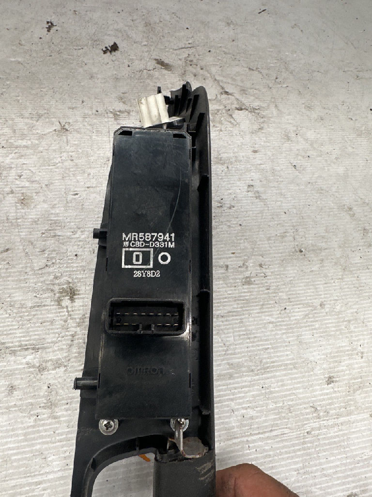 Master Window Switch photo 3