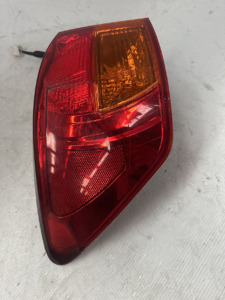 Lh Tail Light photo 4