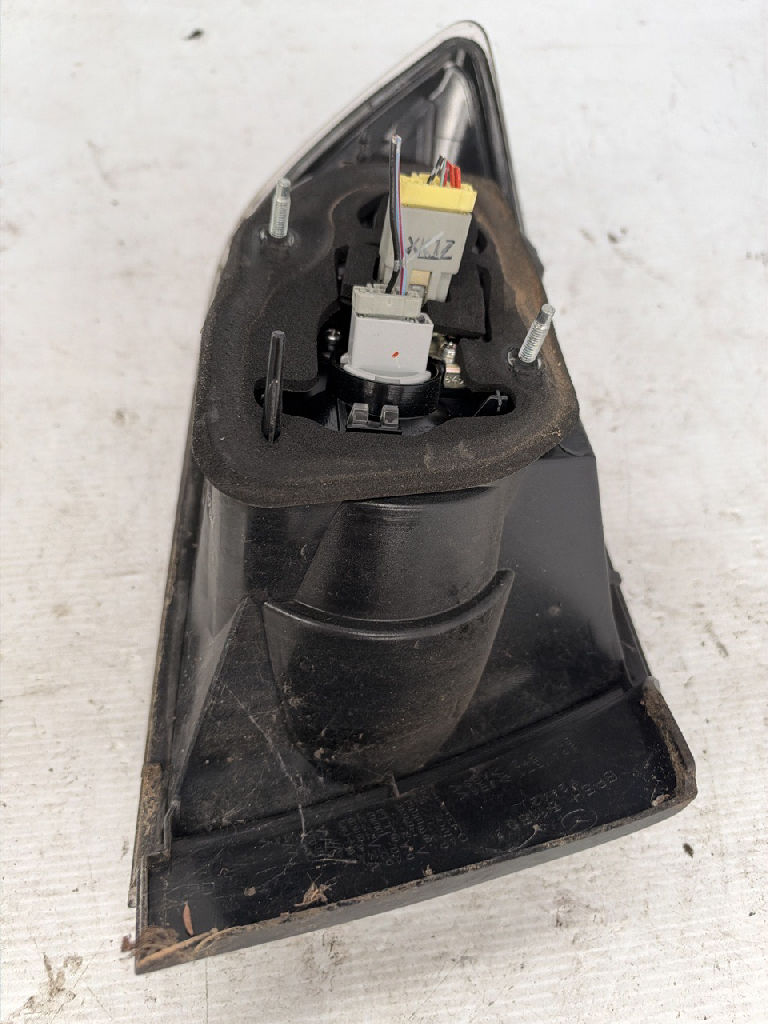 RH tail light photo 4