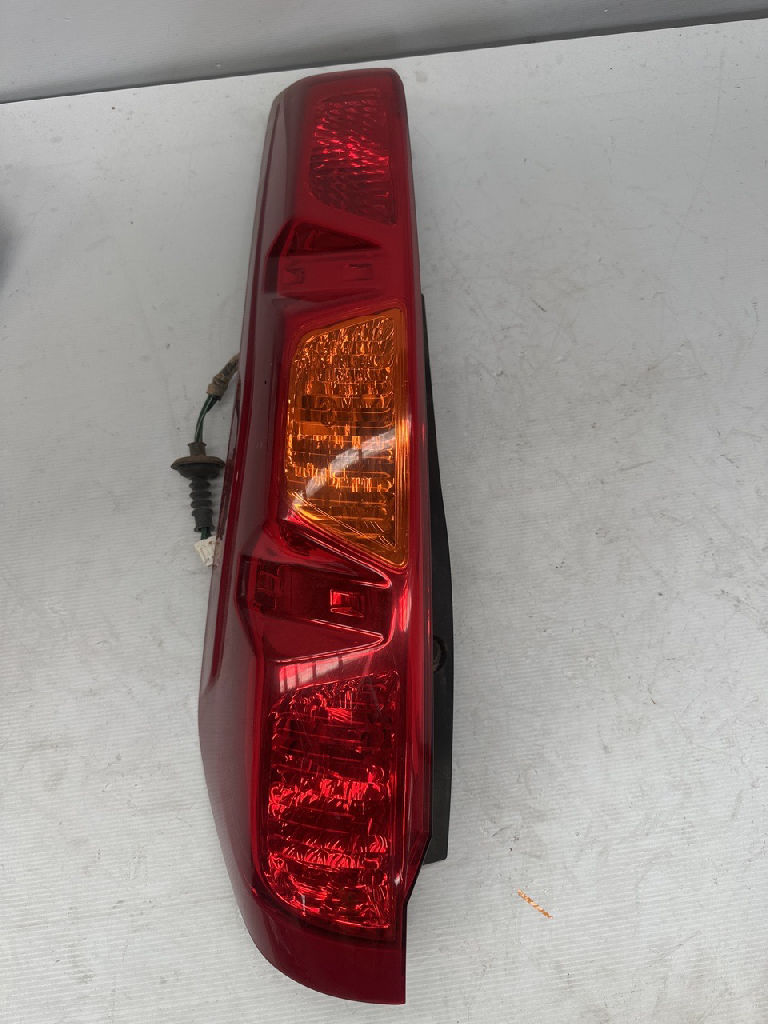 Lh Tail Light photo 2