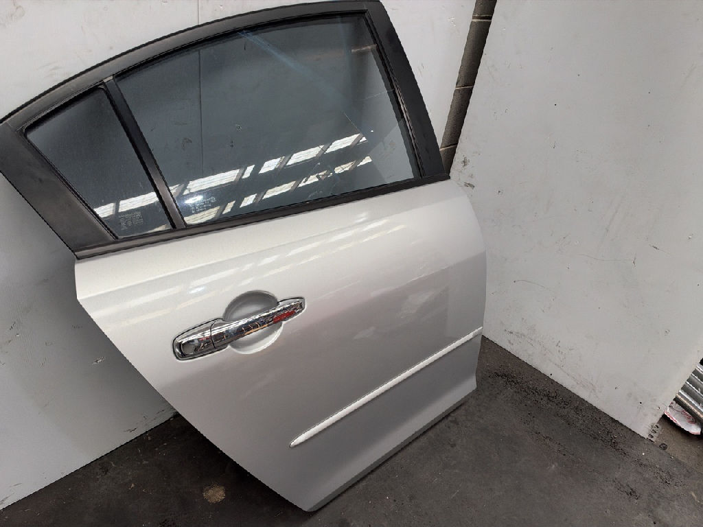Rh Rear Door photo 2