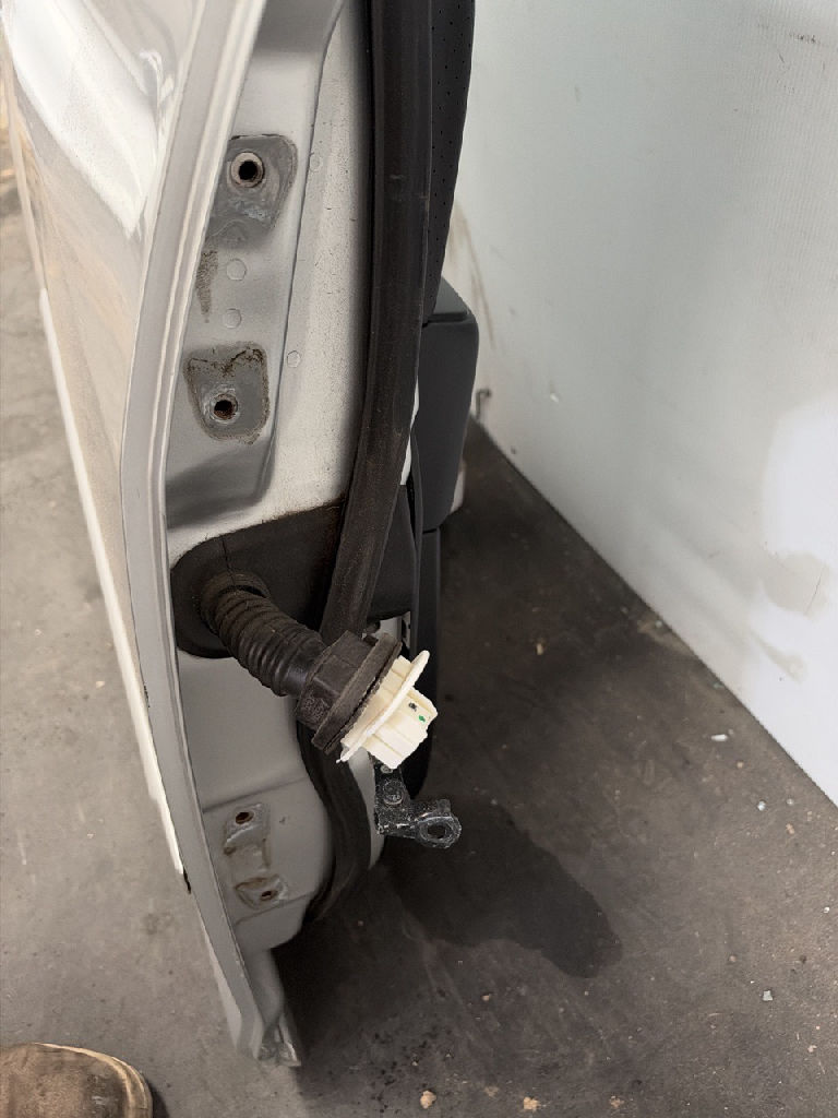 Rh Rear Door photo 3
