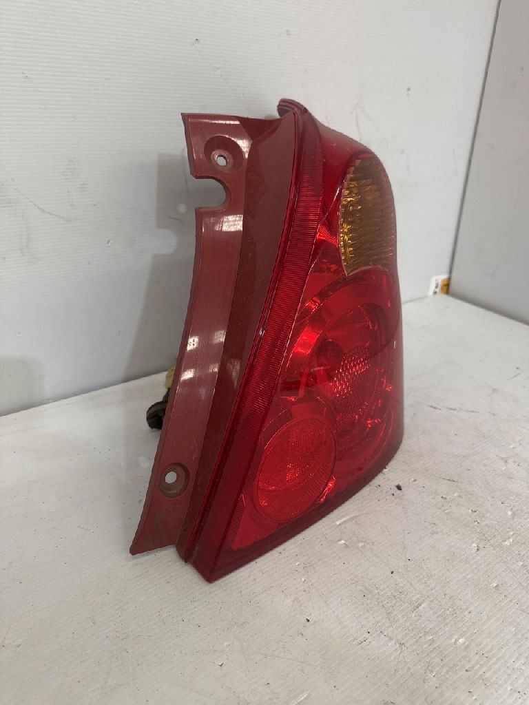 RH tail light photo 2