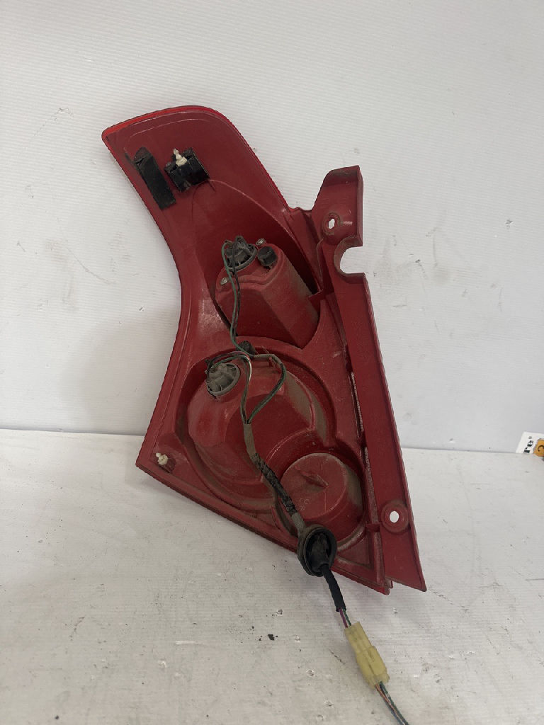 RH tail light photo 4