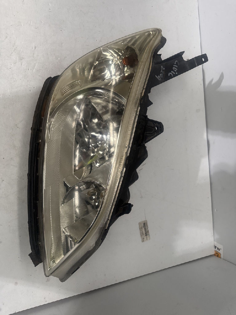 Rh Head Light photo 2