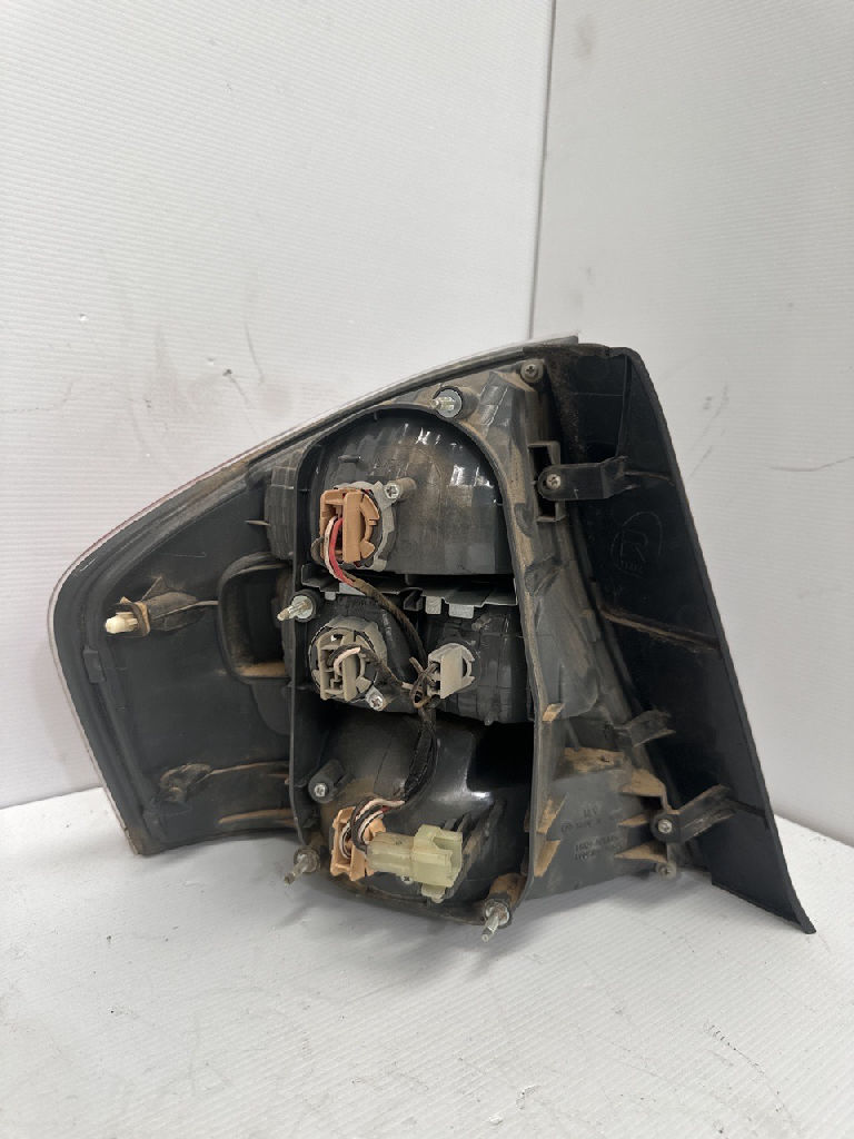 RH tail light photo 4