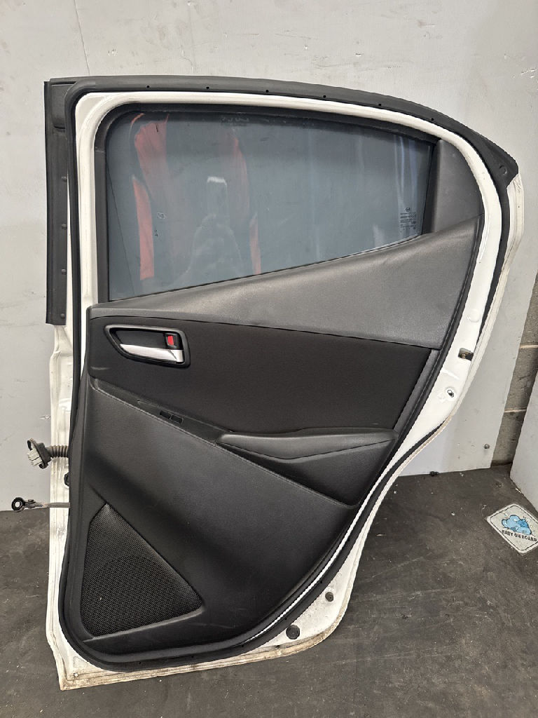 Rh Rear Door photo 3