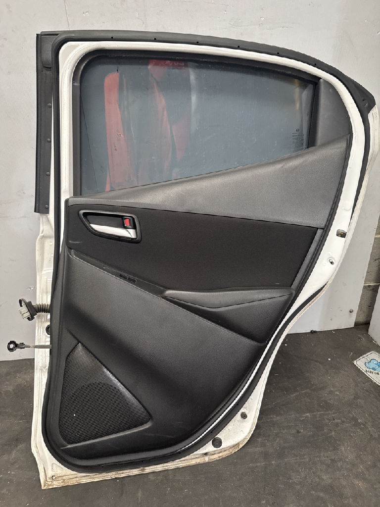 Rh Rear Door photo 4