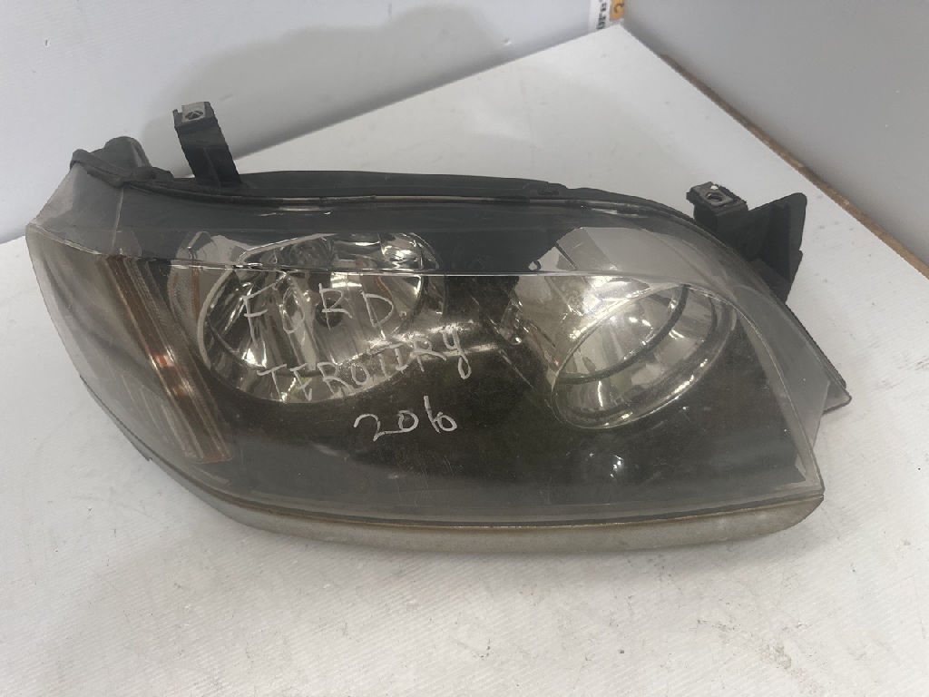 Rh Head Light photo 2