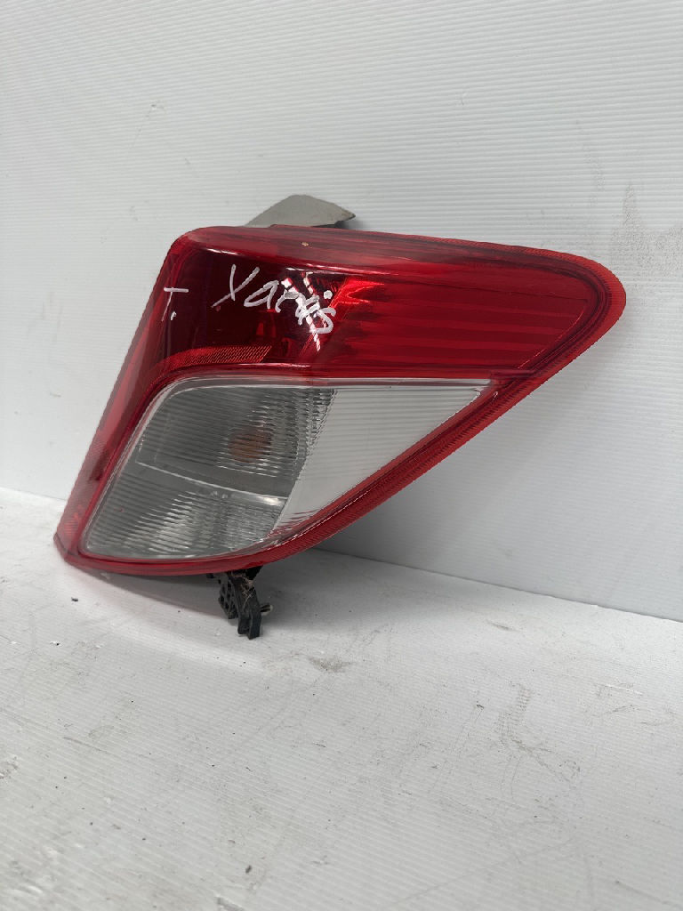 RH tail light photo 4