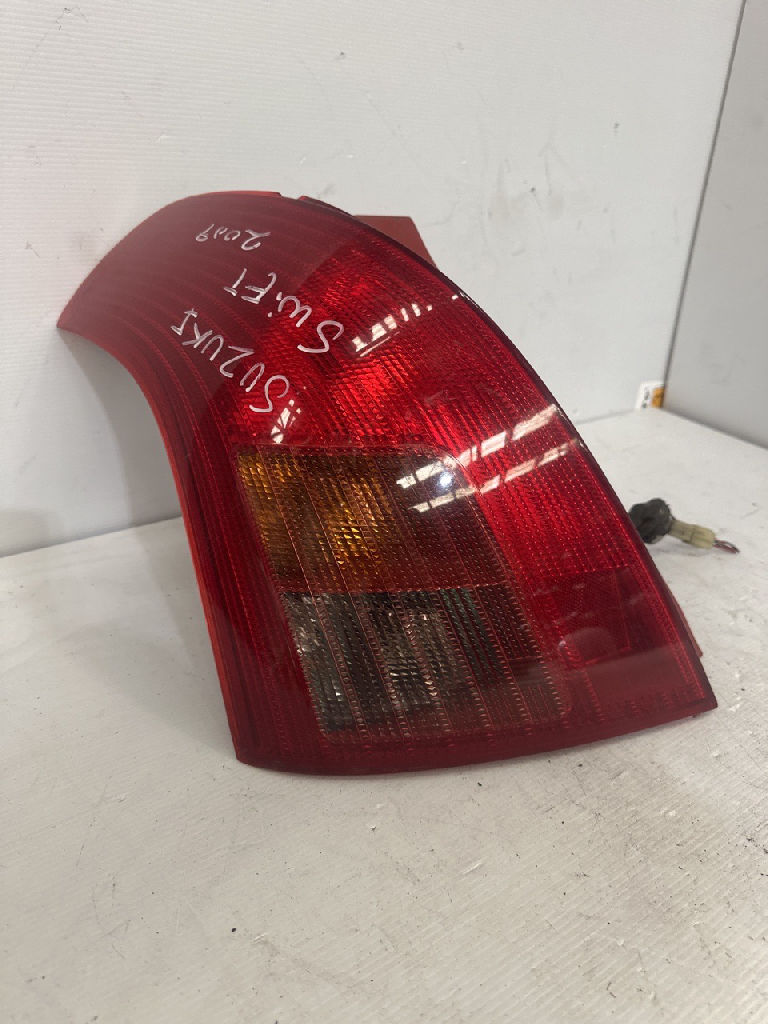 Lh Tail Light photo 3