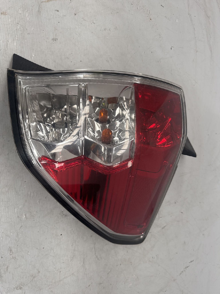 RH tail light photo 2