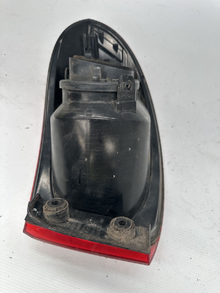 Lh Tail Light photo 3