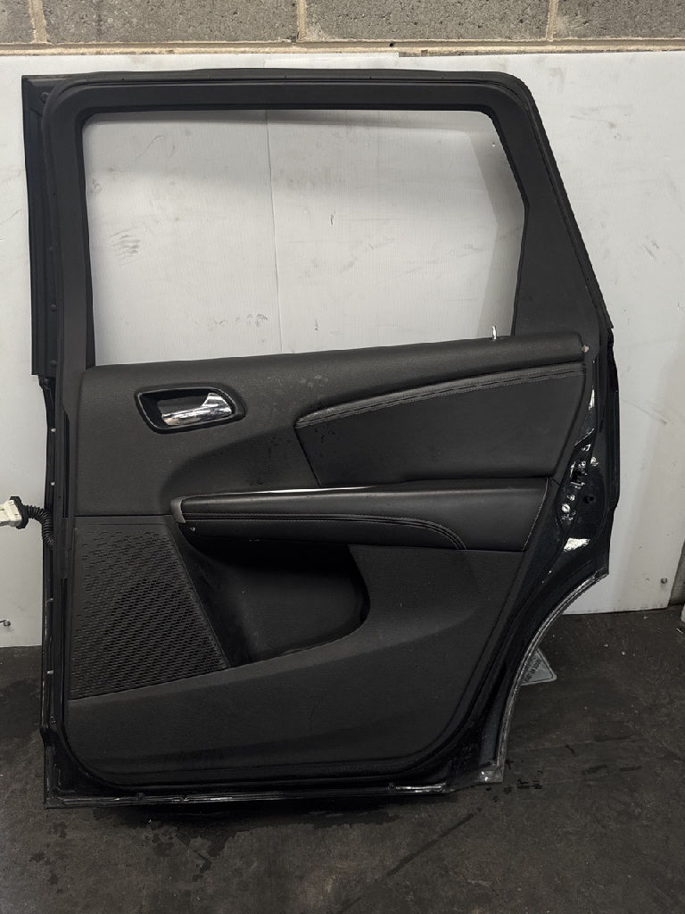 Rh Rear Door photo 3