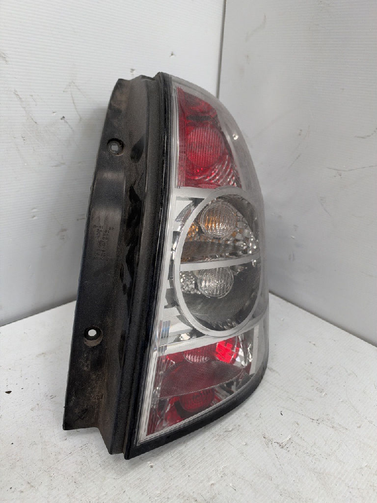 RH tail light photo 2