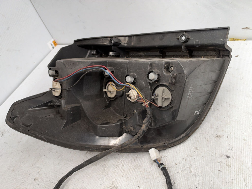 RH tail light photo 4