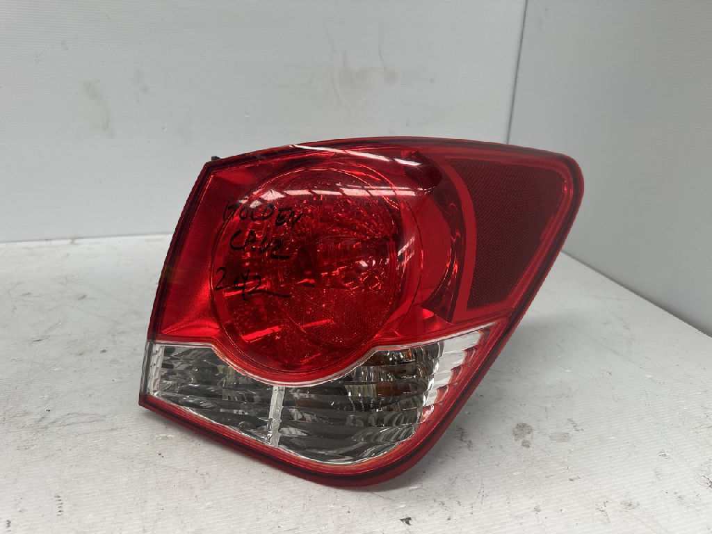 Lh Tail Light photo 3