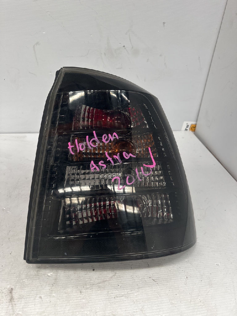 RH tail light