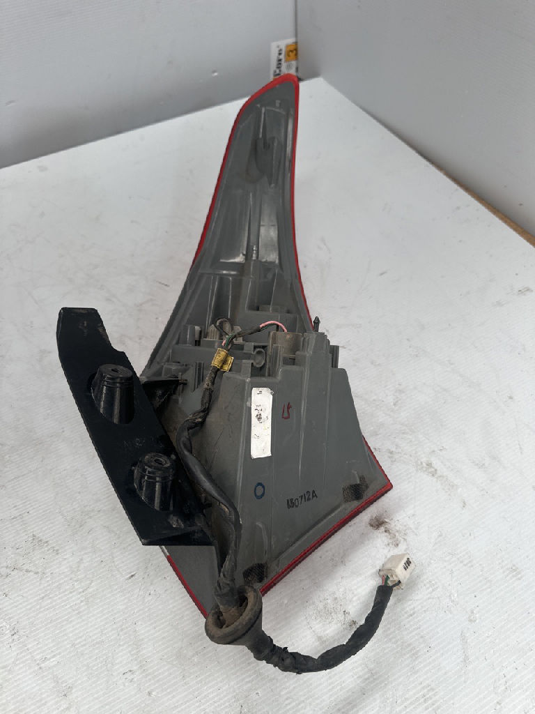 Lh Tail Light photo 4