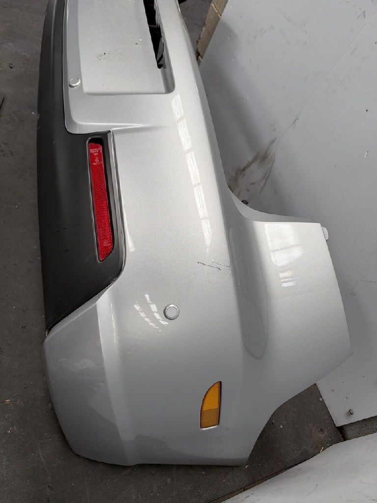 Rear Bumper photo 3