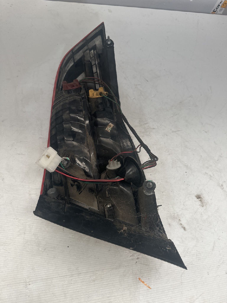 Lh Tail Light photo 4