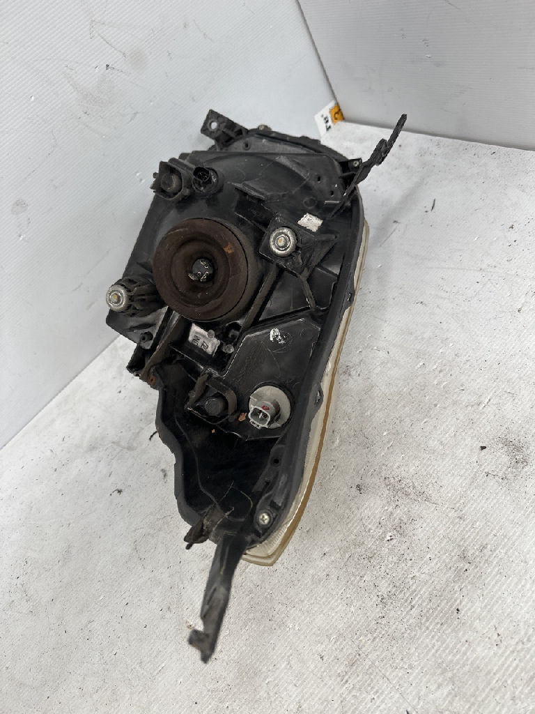 Rh Head Light photo 3