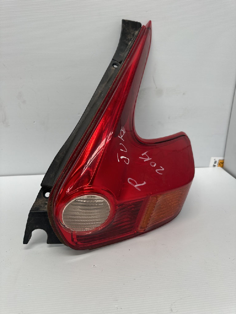 RH tail light