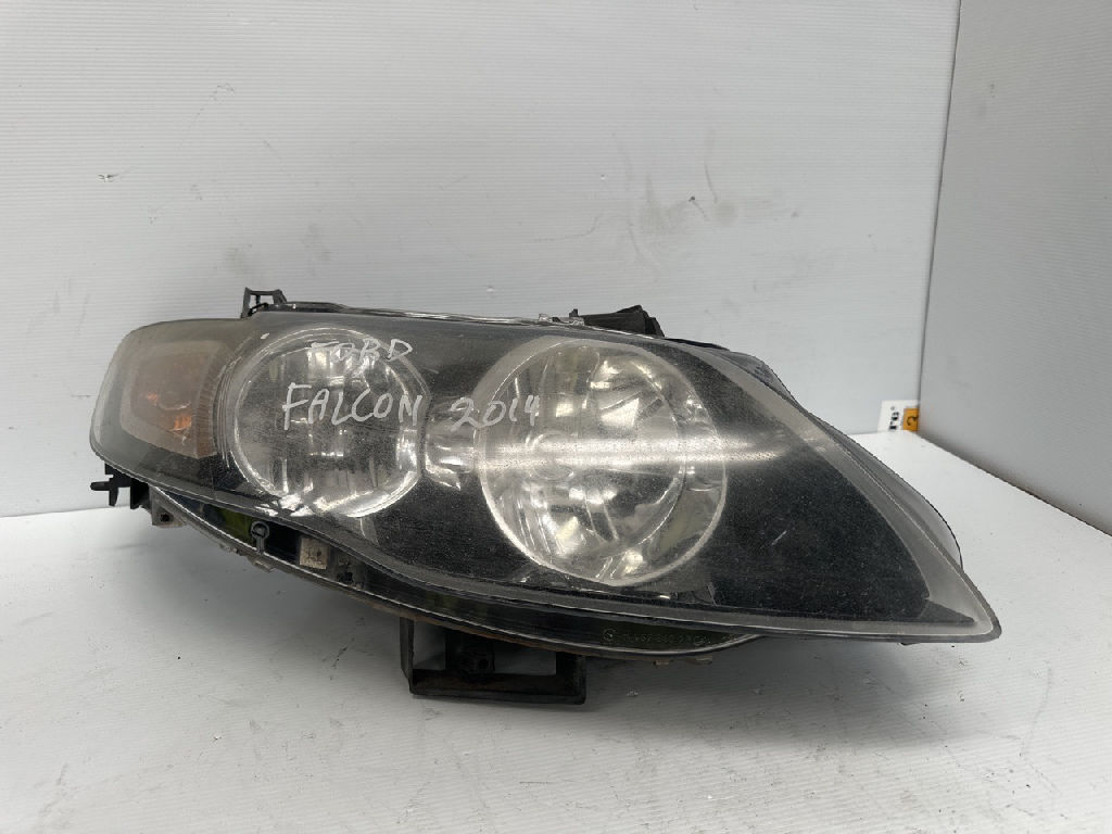Rh Head Light photo 2