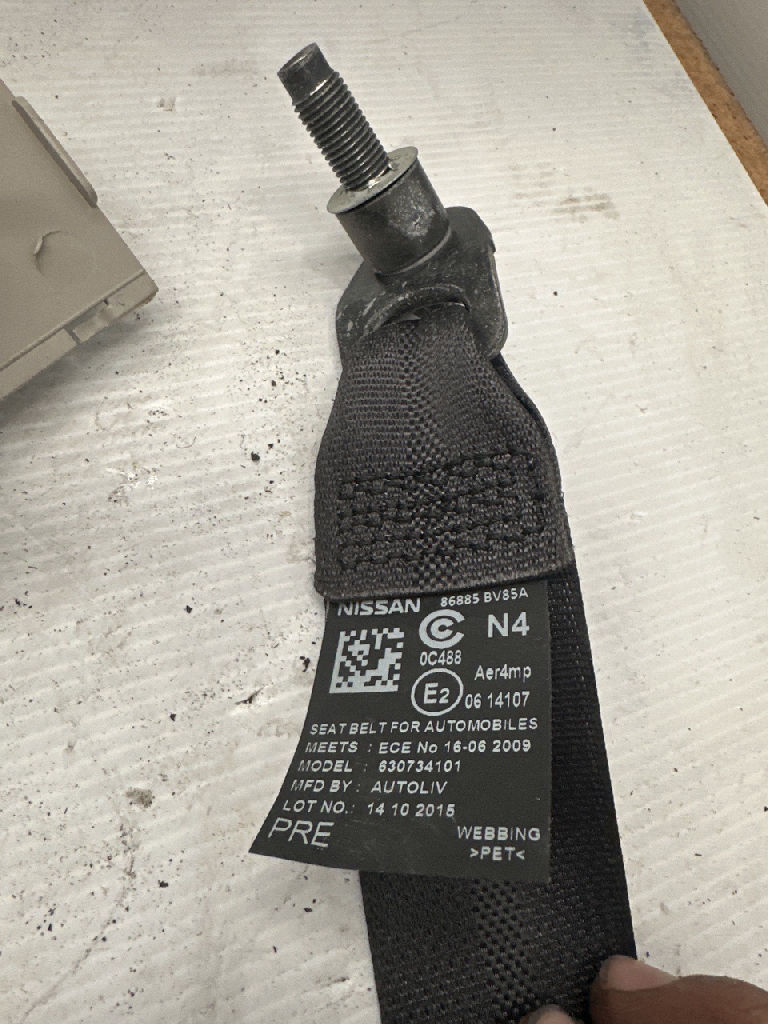 Lh Front Seat Belt photo 4