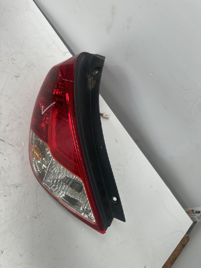 Lh Tail Light photo 4