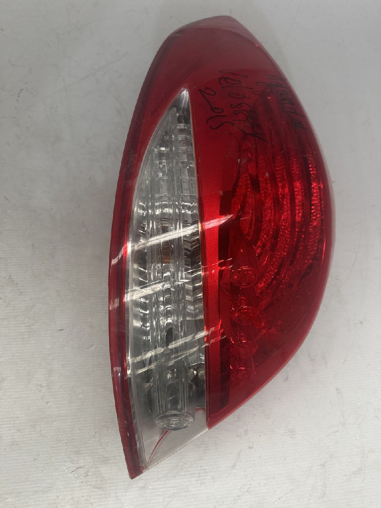 Lh Tail Light photo 5