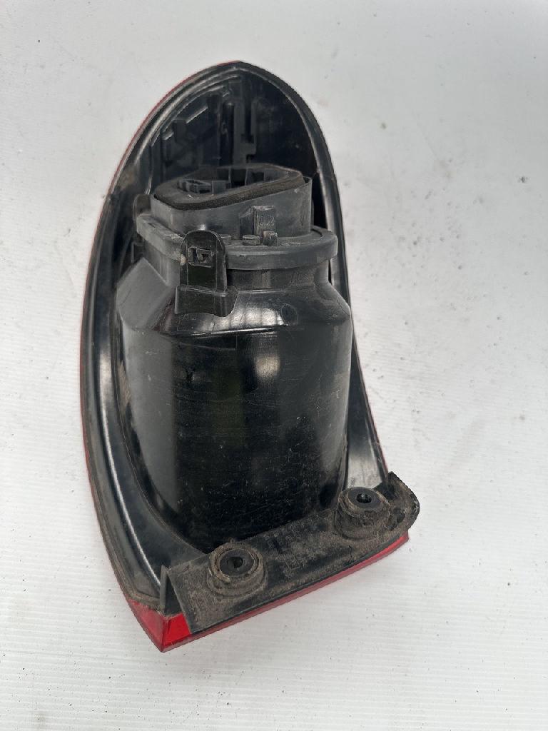 RH tail light photo 3