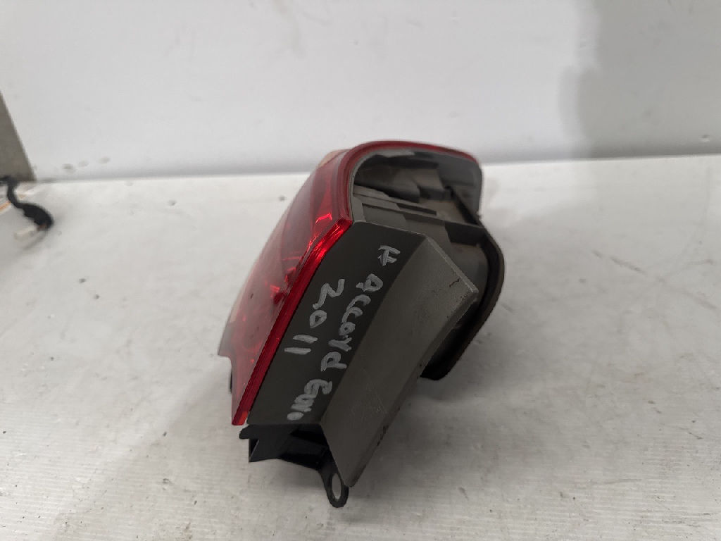 Lh Tail Light photo 3