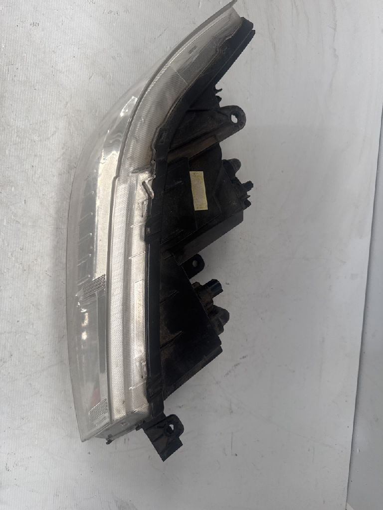 Rh Head Light photo 2