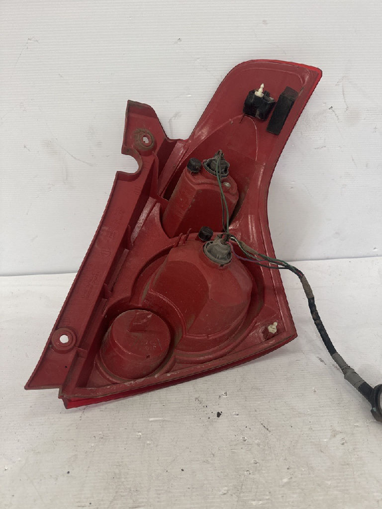 Lh Tail Light photo 4