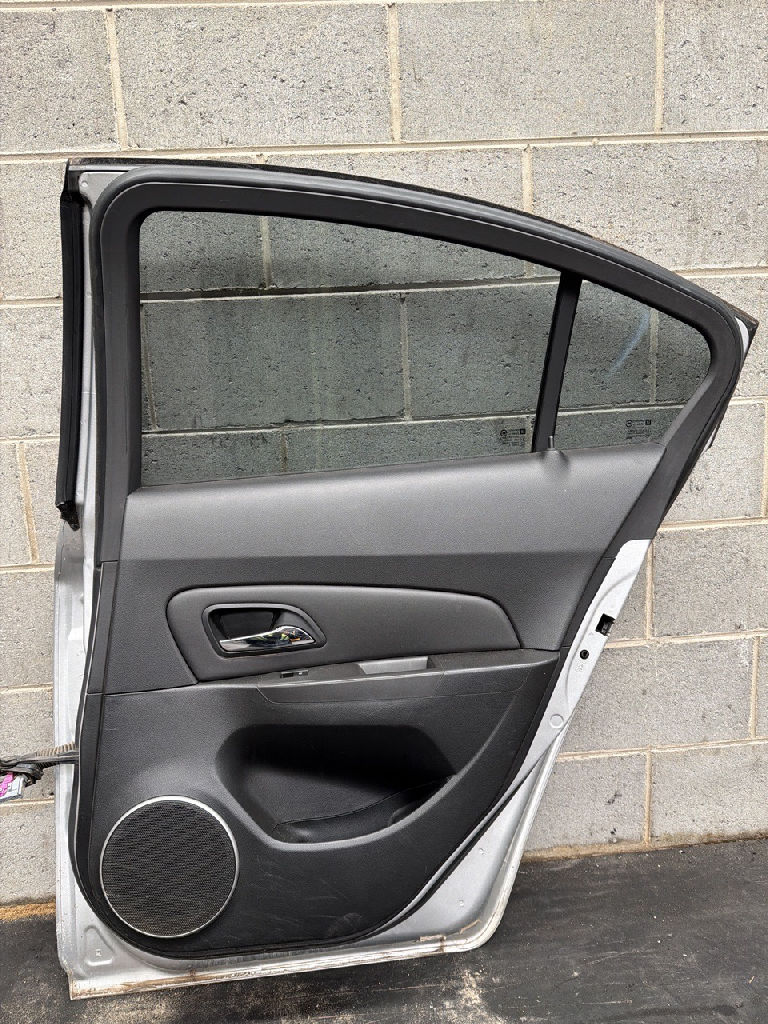 Rh Rear Door photo 2