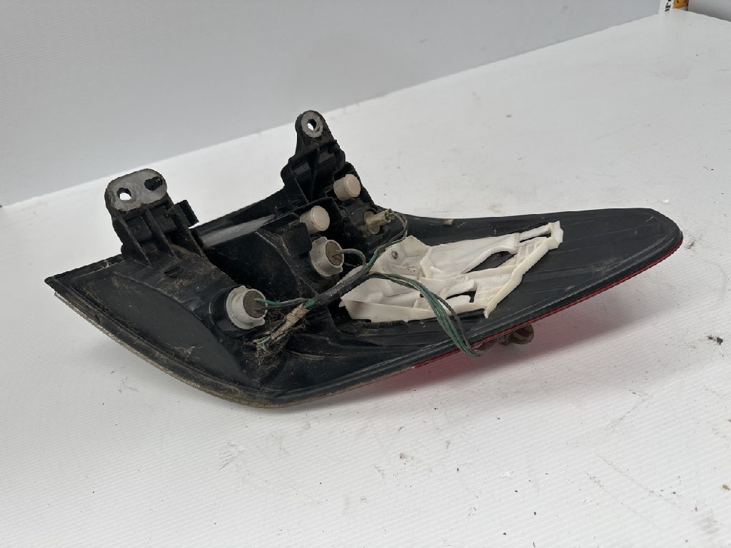 Lh Tail Light photo 2