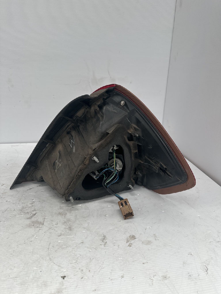 Lh Tail Light photo 3