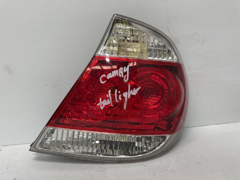 RH TAIL LIGHT photo 2