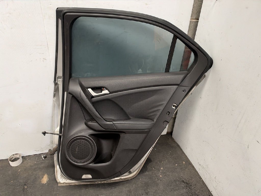 Rh Rear Door photo 4