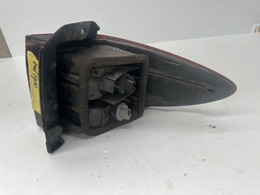 Lh Tail Light photo 2