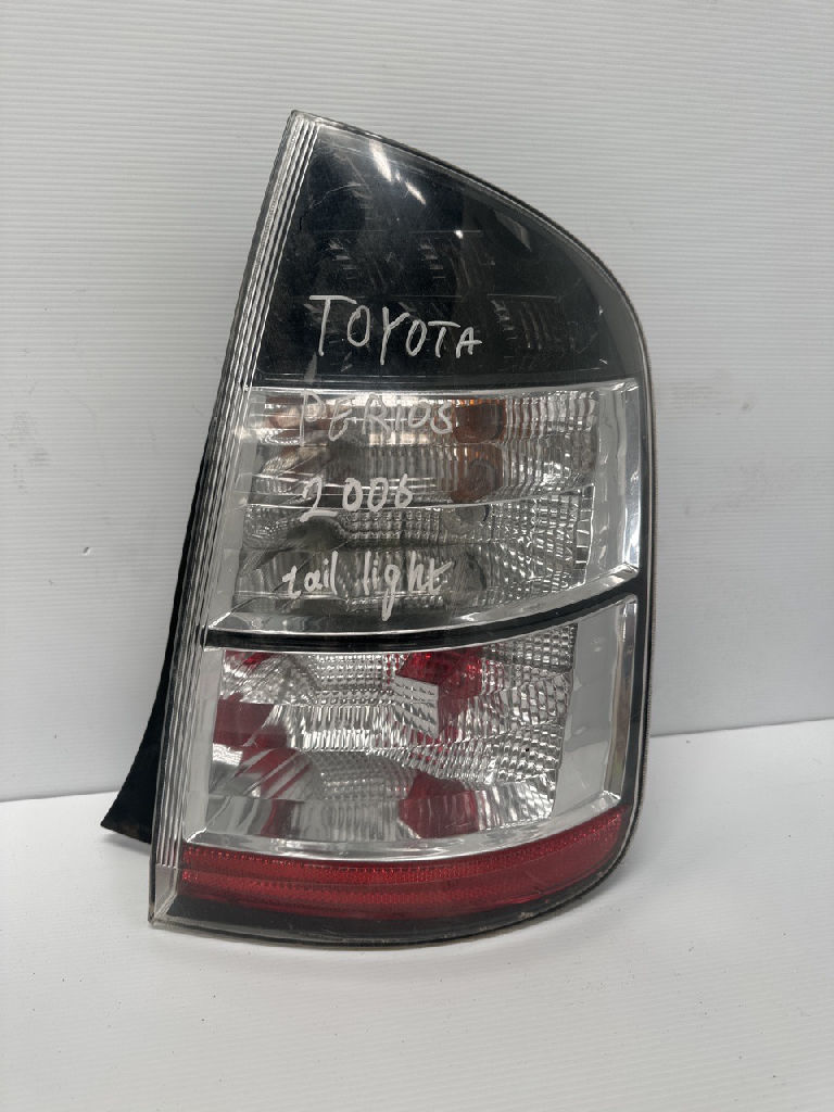 Lh Tail Light photo 4