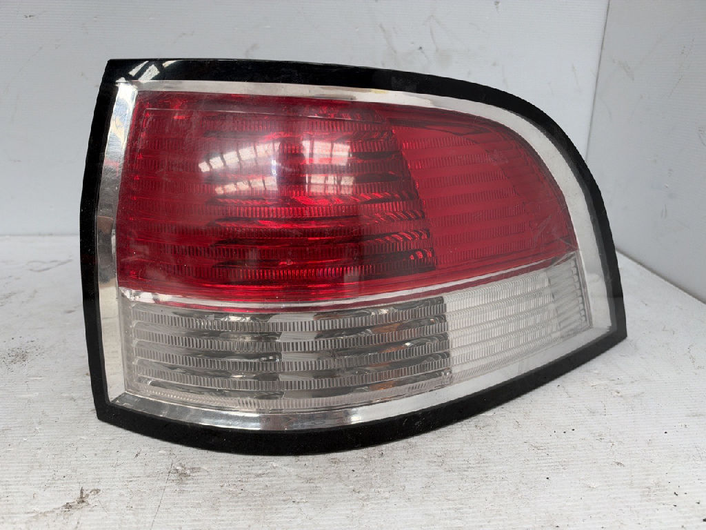 RH tail light photo 3