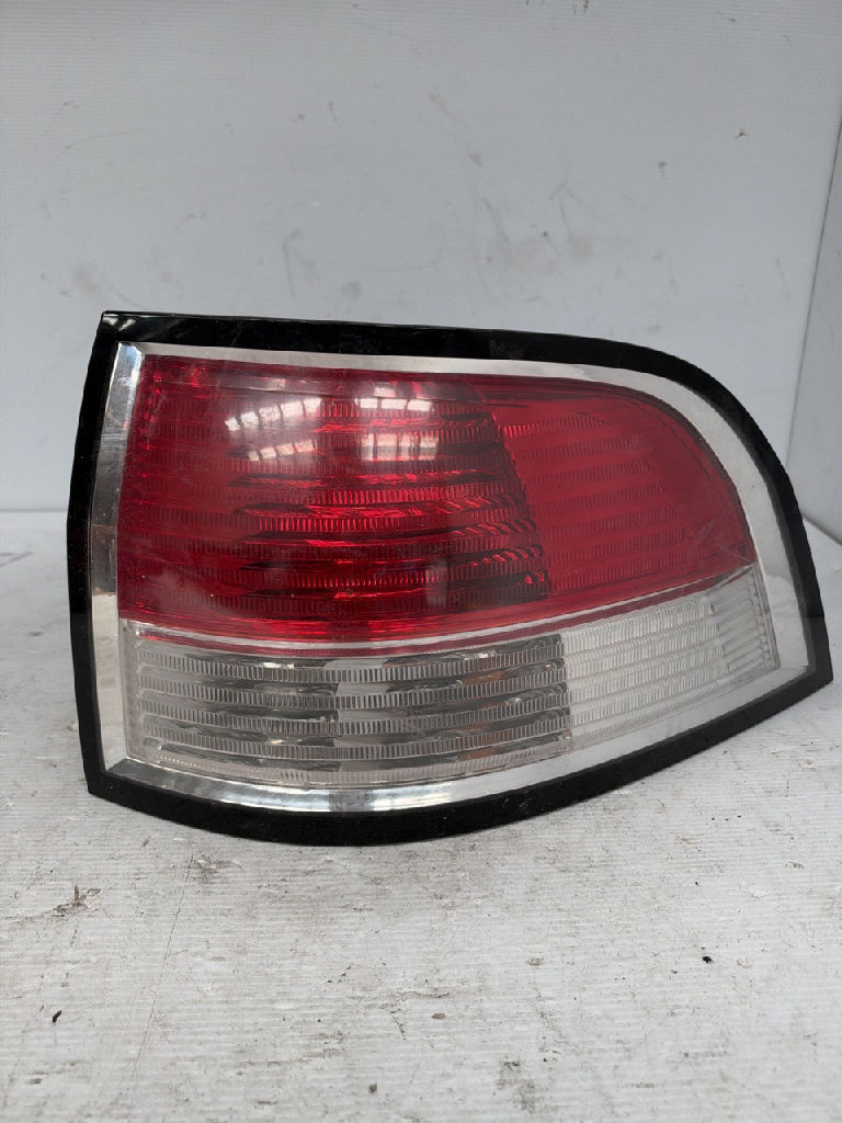RH tail light photo 4