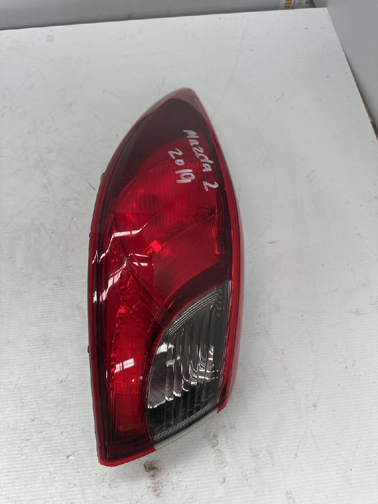 Lh Tail Light photo 4
