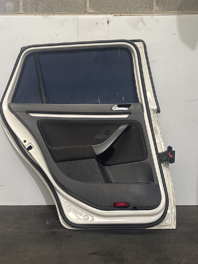 LH Rear Door photo 4