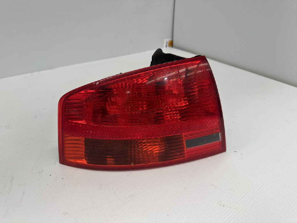 Lh Tail Light photo 4