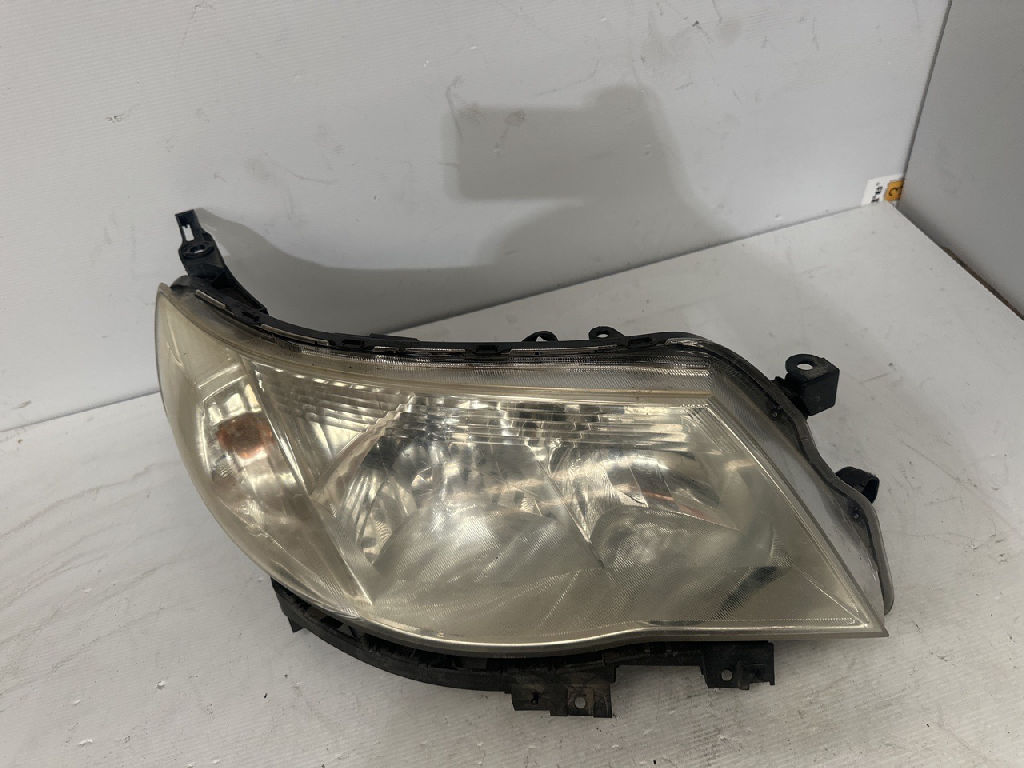 Rh Head Light photo 2