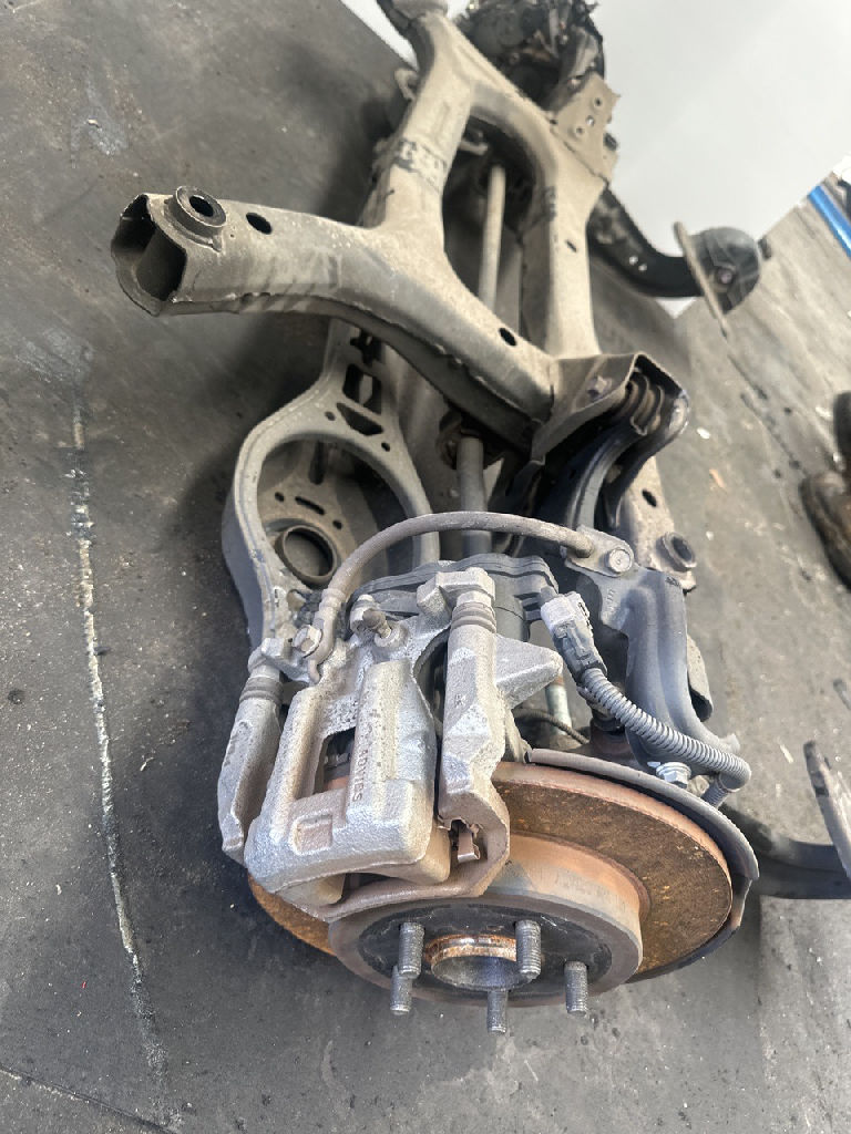 Rear Diff Complete photo 2