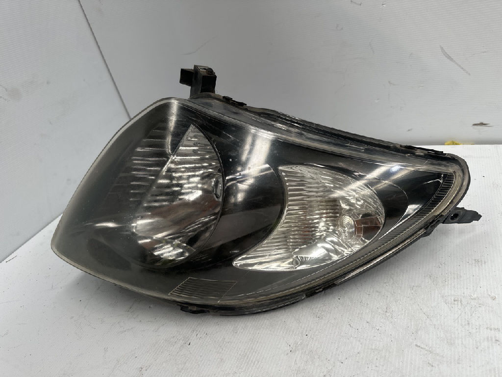 Rh Head Light photo 3